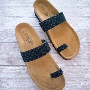 Naot Women's Nevada Toe Ring Sandal - Size 40